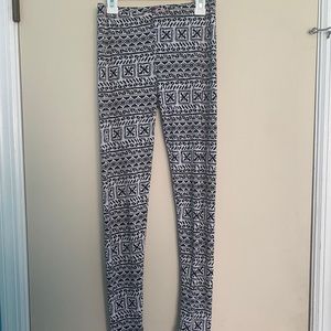 Body central tribal print leggings